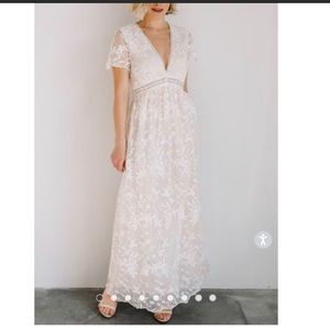 Aakaa Ada off white maxi floral lace dress
